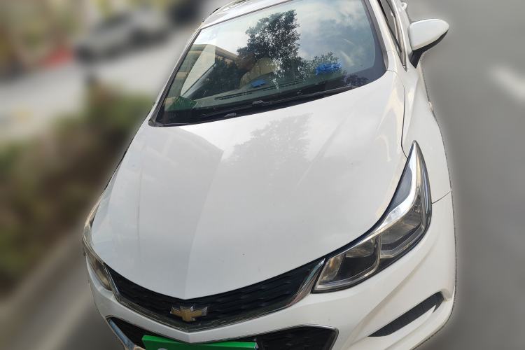 Used Chevrolet Cruze 2018 320 Automatic Pioneer Sunroof Edition Front