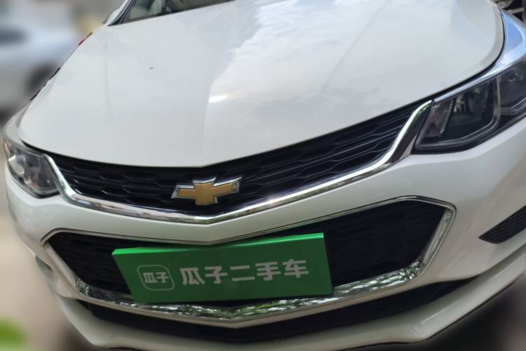 Used Chevrolet Cruze 2018 Hatchback 320 Automatic Pioneer Sunroof Edition Front