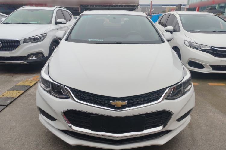 Used Chevrolet Cruze 2018 320 Automatic Pioneer Sunroof Edition Front