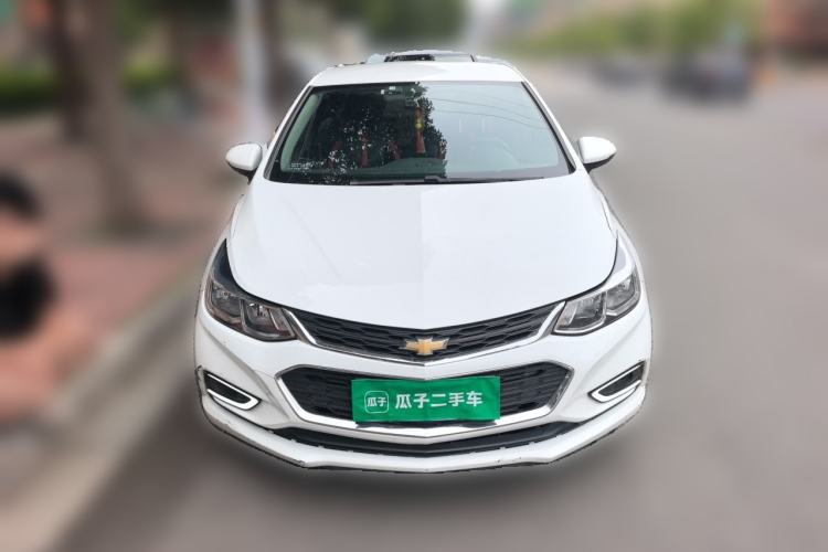 Used Chevrolet Cruze 2018 Hatchback 320 Manual Pioneer Edition Front