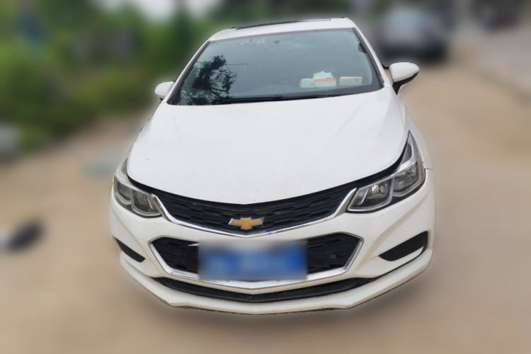 Used Chevrolet Cruze 2018 Hatchback 320 Automatic Pioneer Sunroof Edition Front