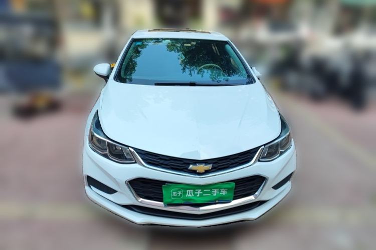 Used Chevrolet Cruze 2018 Hatchback 320 Automatic Pioneer Sunroof Edition Front