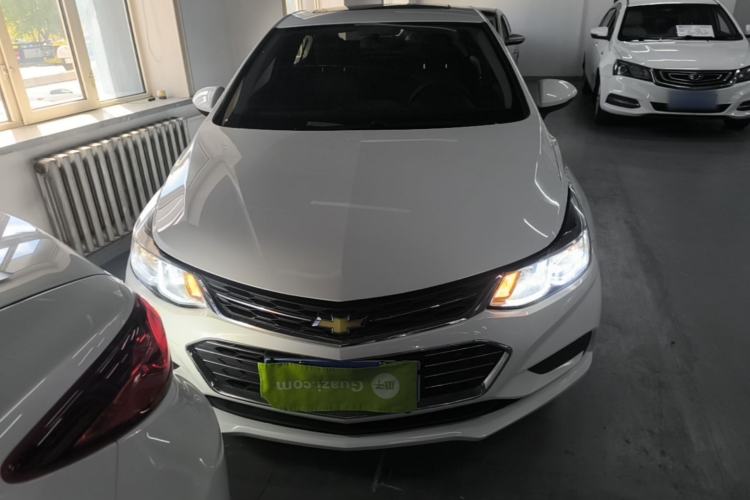 Used Chevrolet Cruze 2018 320 Automatic Pioneer Sunroof Edition Front