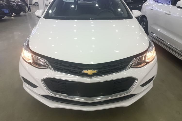 Used Chevrolet Cruze 2018 320 Automatic Pioneer Sunroof Edition Front