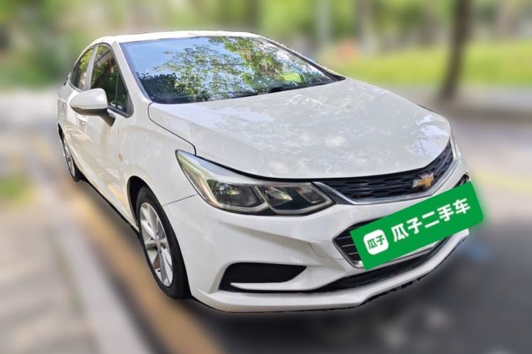 Used Chevrolet Cruze 2018 320 Automatic Pioneer Sunroof Edition Front Right 45 Deg