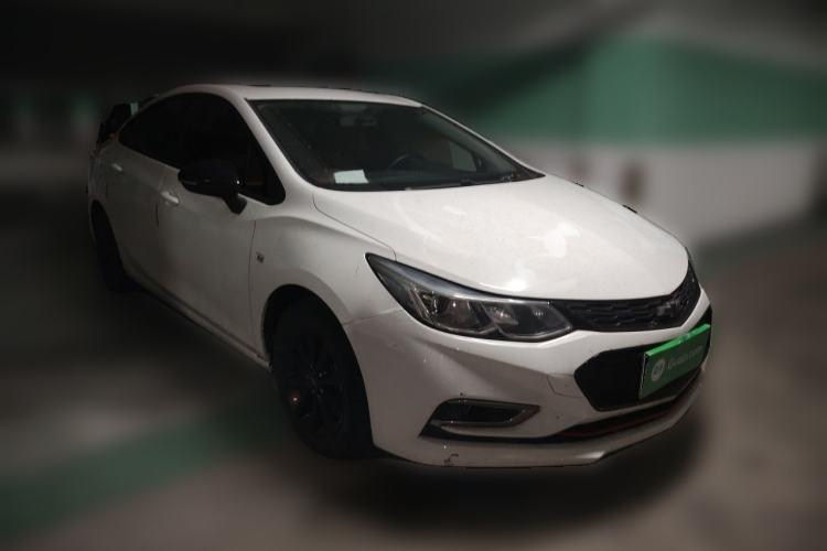Used Chevrolet Cruze 2018 Redline 320 Automatic Pioneer Edition Front Right 45 Deg