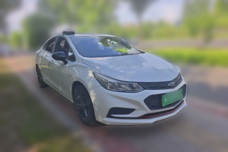 Used Chevrolet Cruze 2018 Redline 320 Automatic Pioneer Edition Front Right 45 Deg