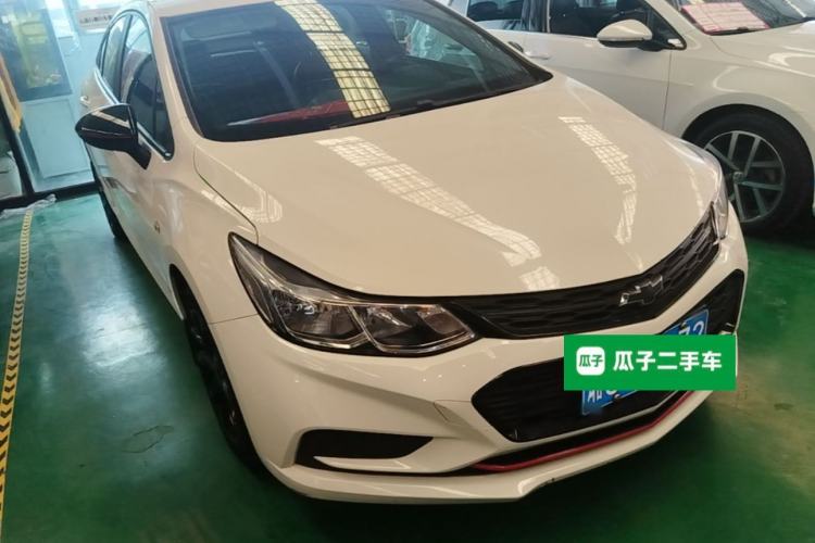 Used Chevrolet Cruze 2018 Redline 320 Automatic Pioneer Edition Front Right 45 Deg