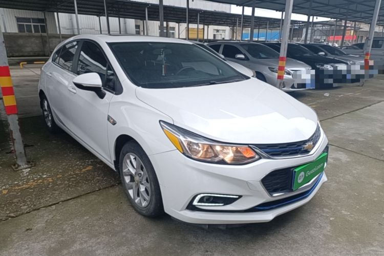 Used Chevrolet Cruze 2018 Hatchback 320 Automatic Pioneer Sunroof Edition Front Right 45 Deg