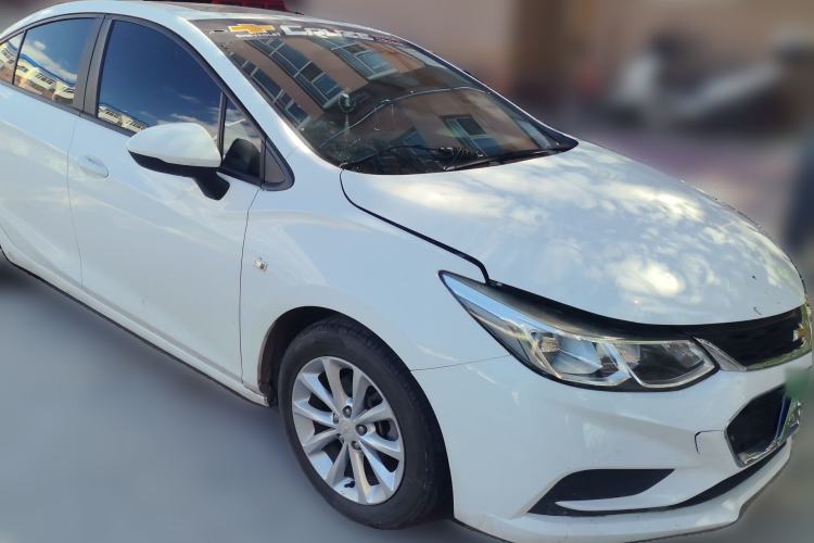 Used Chevrolet Cruze 2018 Redline 320 Automatic Pioneer Edition Front Right 45 Deg