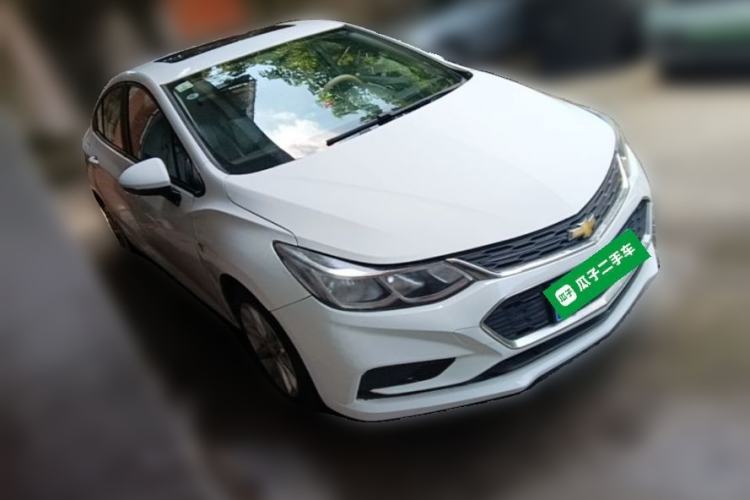 Used Chevrolet Cruze 2018 320 Automatic Pioneer Sunroof Edition Front Right 45 Deg