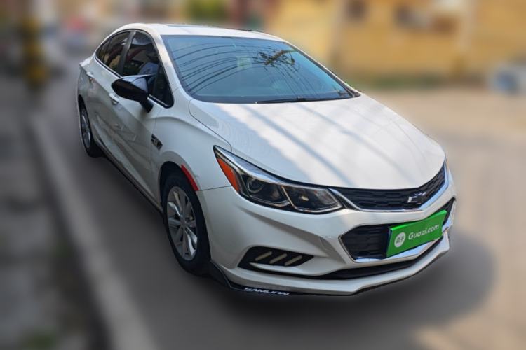 Used Chevrolet Cruze 2018 Hatchback 320 Automatic Pioneer Sunroof Edition Front Right 45 Deg
