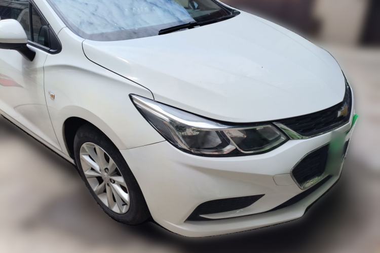 Used Chevrolet Cruze 2018 Hatchback 320 Automatic Pioneer Sunroof Edition Front Right 45 Deg