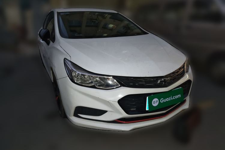 Used Chevrolet Cruze 2018 Redline 320 Automatic Pioneer Edition Front Right 45 Deg