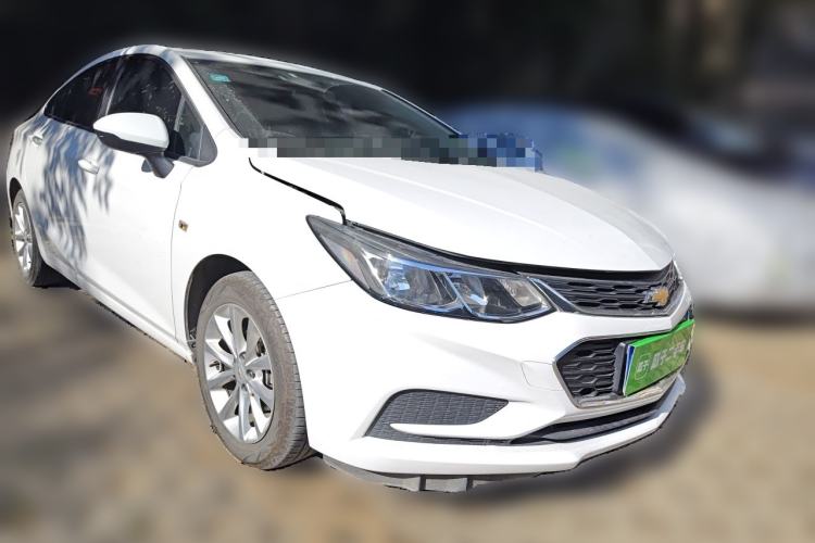 Used Chevrolet Cruze 2018 320 Automatic Pioneer Sunroof Edition Front Right 45 Deg