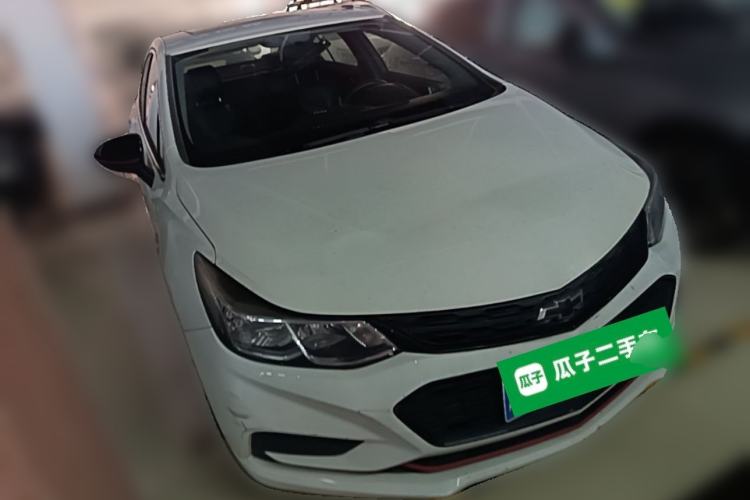 Used Chevrolet Cruze 2018 Redline 320 Automatic Pioneer Edition Front Right 45 Deg