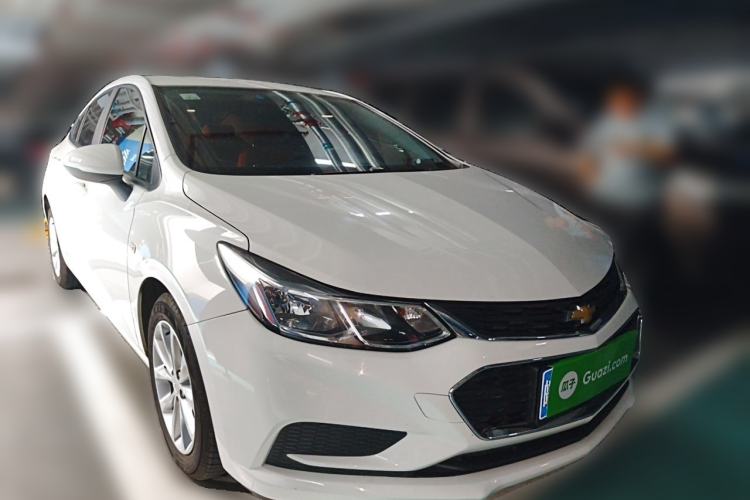Used Chevrolet Cruze 2018 320 Automatic Pioneer Sunroof Edition Front Right 45 Deg