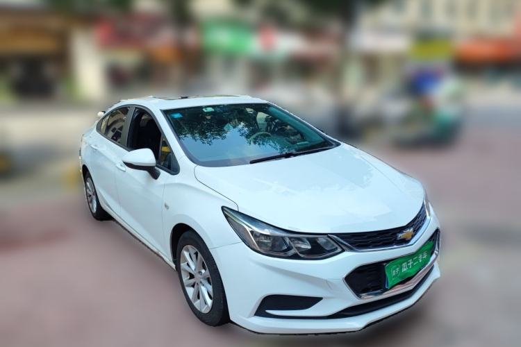 Used Chevrolet Cruze 2018 Hatchback 320 Automatic Pioneer Sunroof Edition Front Right 45 Deg