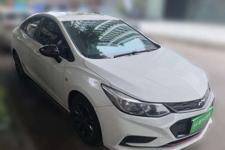Used Chevrolet Cruze 2018 Redline 320 Automatic Pioneer Edition Front Right 45 Deg