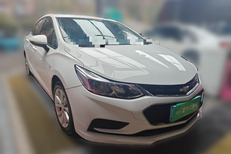 Used Chevrolet Cruze 2018 320 Automatic Pioneer Sunroof Edition Front Right 45 Deg