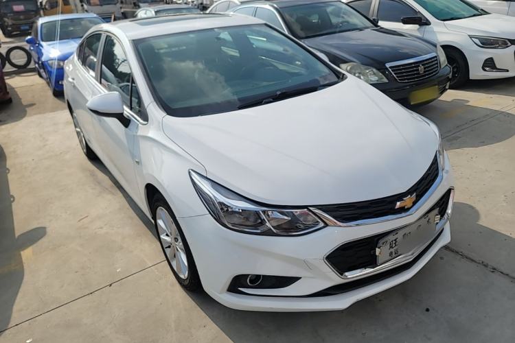 Used Chevrolet Cruze 2018 330T Dual-Clutch Xuanfeng Edition Front Right 45 Deg