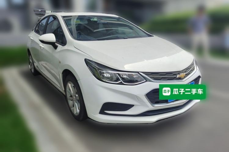 Used Chevrolet Cruze 2018 320 Automatic Pioneer Sunroof Edition Front Right 45 Deg