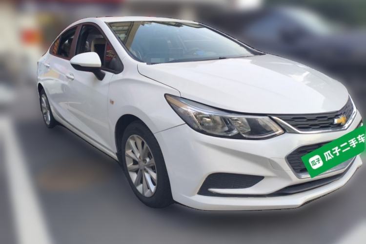 Used Chevrolet Cruze 2018 320 Automatic Pioneer Sunroof Edition Front Right 45 Deg