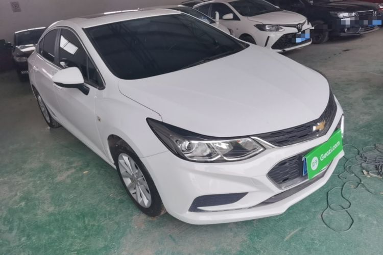 Used Chevrolet Cruze 2018 320 Automatic Pioneer Sunroof Edition Front Right 45 Deg