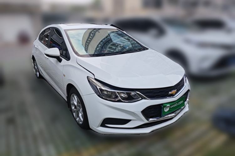 Used Chevrolet Cruze 2018 Hatchback 320 Automatic Pioneer Sunroof Edition Front Right 45 Deg