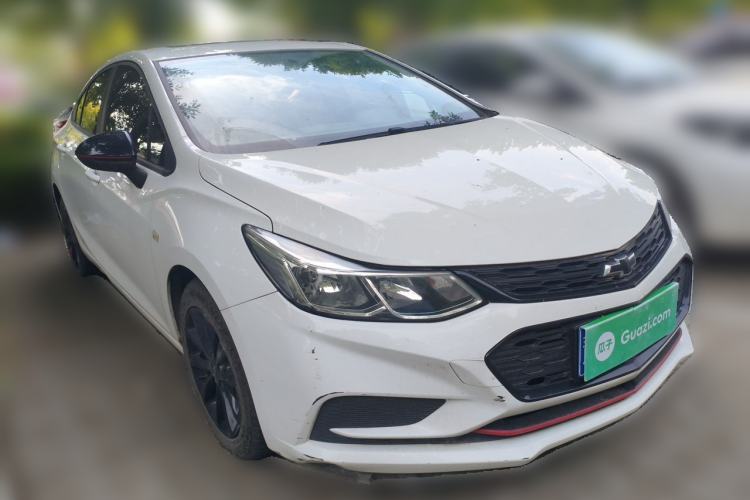 Used Chevrolet Cruze 2018 Redline 320 Automatic Pioneer Edition Front Right 45 Deg
