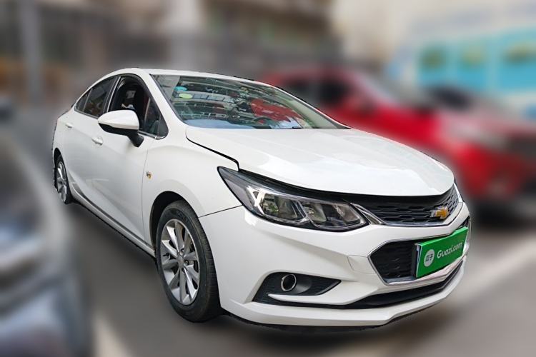 Used Chevrolet Cruze 2018 330T Dual-Clutch Xuanfeng Edition Front Right 45 Deg