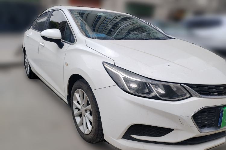 Used Chevrolet Cruze 2018 Revised Version 320 Automatic Pioneer Edition Front Right 45 Deg