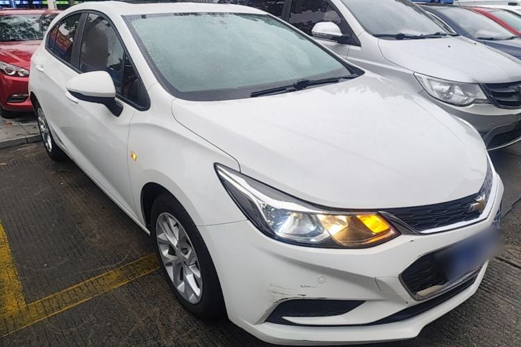 Used Chevrolet Cruze 2018 Hatchback 320 Automatic Pioneer Sunroof Edition Front Right 45 Deg