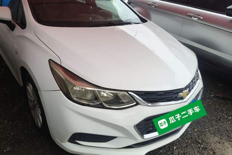 Used Chevrolet Cruze 2018 320 Automatic Pioneer Sunroof Edition Front Right 45 Deg