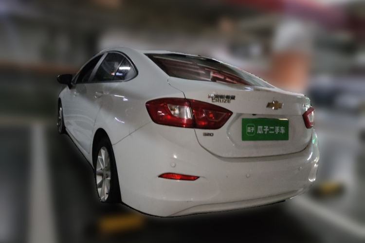 Used Chevrolet Cruze 2018 320 Automatic Pioneer Sunroof Edition Front Right 45 Deg