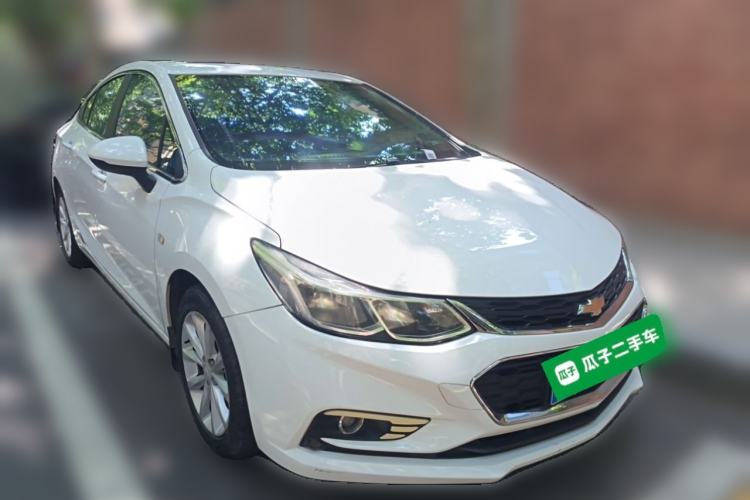 Used Chevrolet Cruze 2018 320 Automatic Pioneer Sunroof Edition Front Right 45 Deg