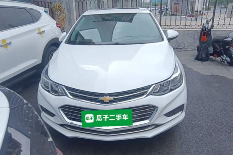 Used Chevrolet Cruze 2018 320 Automatic Pioneer Sunroof Edition Front
