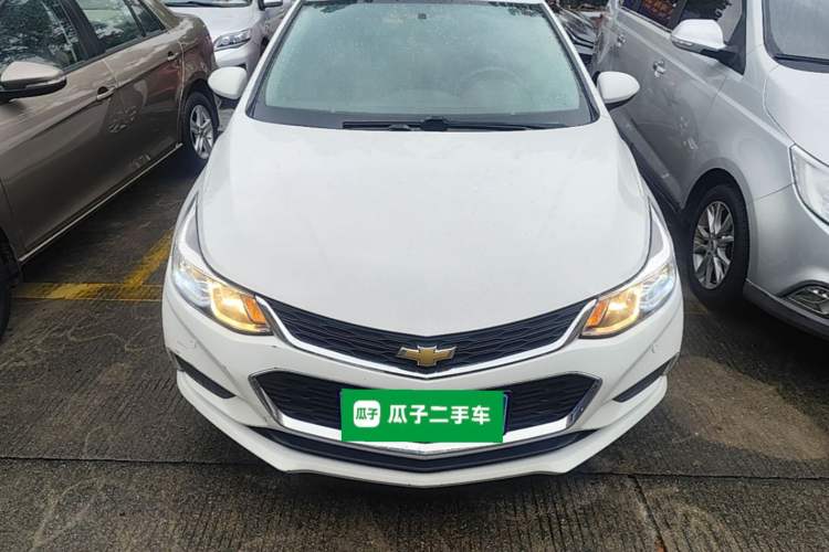 Used Chevrolet Cruze 2018 Hatchback 320 Automatic Pioneer Sunroof Edition Front