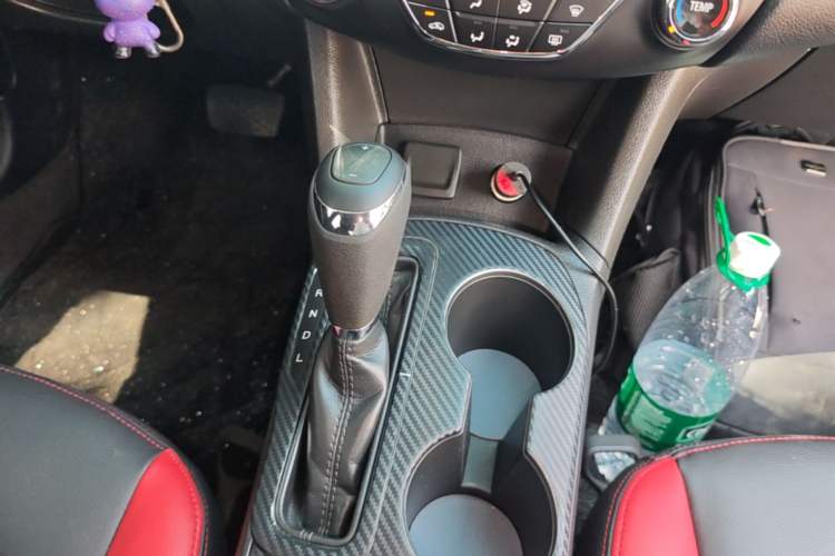 Used Chevrolet Cruze 2018 320 Automatic Pioneer Sunroof Edition Gear Lever
