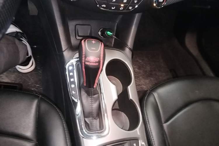 Used Chevrolet Cruze 2018 Redline 320 Automatic Pioneer Edition Gear Lever