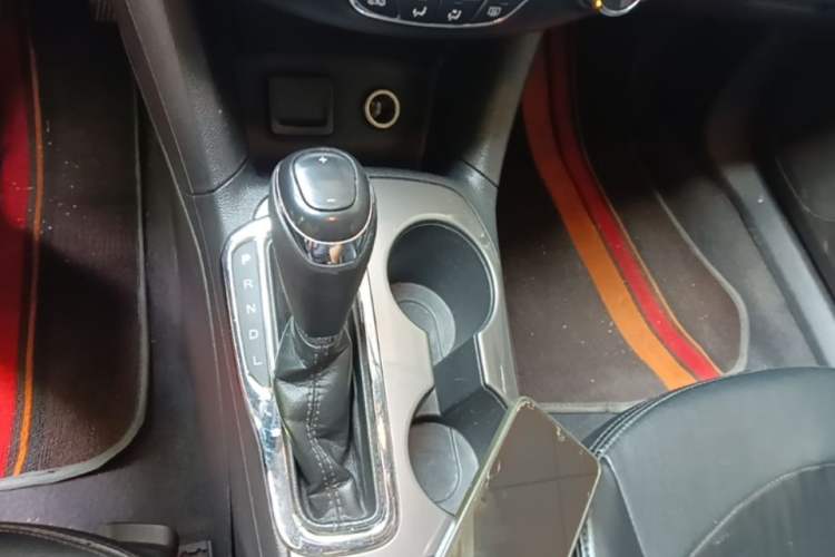 Used Chevrolet Cruze 2018 320 Automatic Pioneer Sunroof Edition Gear Lever