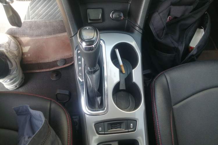 Used Chevrolet Cruze 2018 320 Automatic Pioneer Sunroof Edition Gear Lever