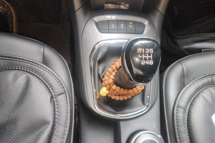 Used Chevrolet Cruze 2018 Revised Version 320 Manual Xuanfeng Edition Gear Lever