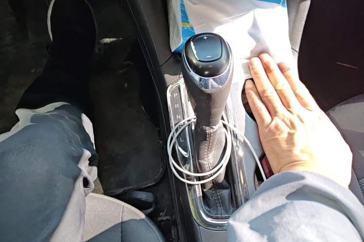 Used Chevrolet Cruze 2018 320 Automatic Pioneer Sunroof Edition Gear Lever