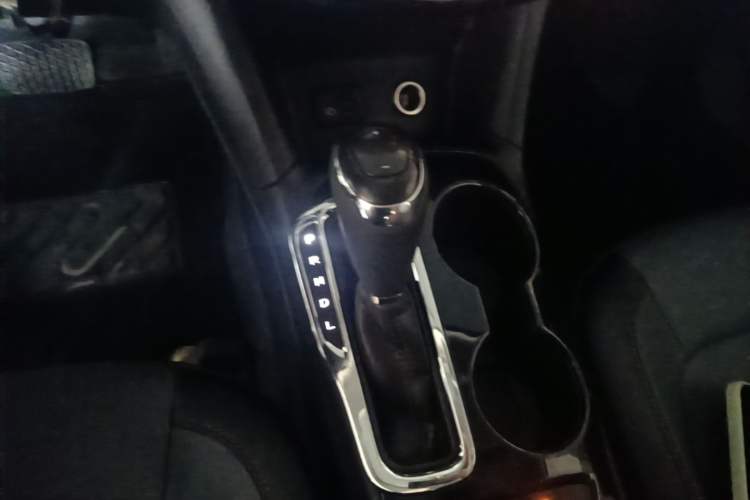 Used Chevrolet Cruze 2018 320 Automatic Xuanfeng Urban Edition Gear Lever