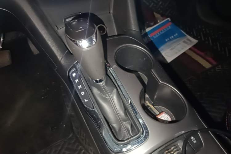 Used Chevrolet Cruze 2018 Redline 320 Automatic Pioneer Edition Gear Lever