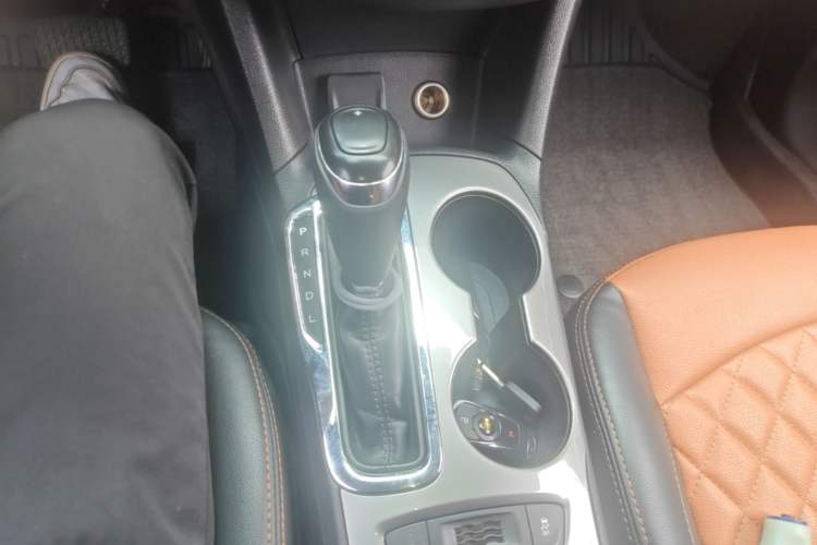 Used Chevrolet Cruze 2018 320 Automatic Pioneer Sunroof Edition Gear Lever