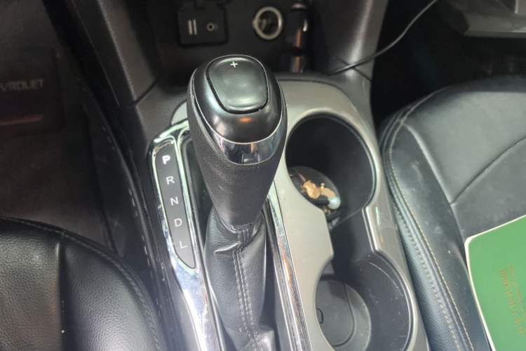 Used Chevrolet Cruze 2018 Redline 320 Automatic Pioneer Edition Gear Lever
