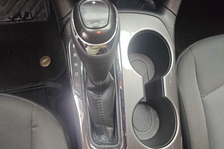 Used Chevrolet Cruze 2018 320 Automatic Pioneer Sunroof Edition Gear Lever