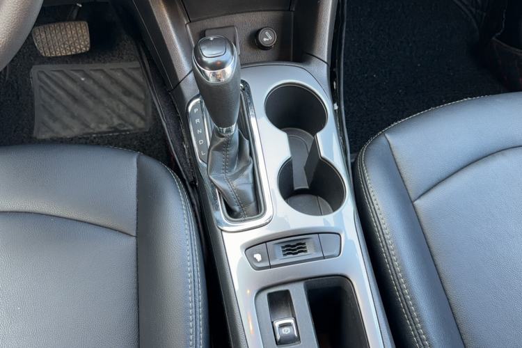 Used Chevrolet Cruze 2018 320 Automatic Pioneer Sunroof Edition Gear Lever